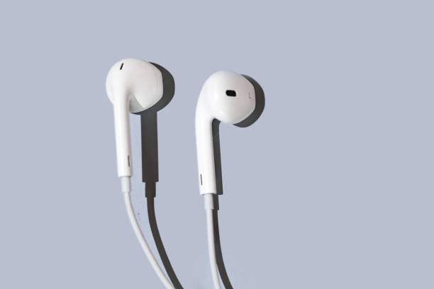 Adaptive ANC Earbuds: How They Read the Room and Save Your Ears